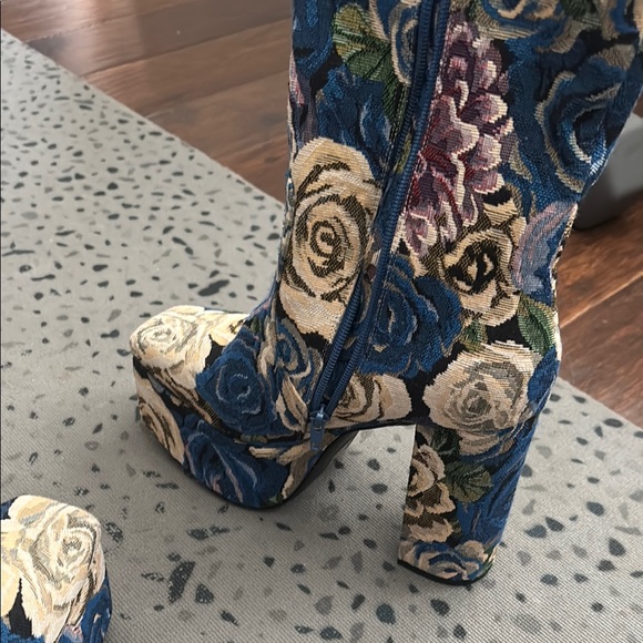 Jeffrey Campbell Canvas Blue Cream Platform Boots with Floral Design - Picture 8 of 8